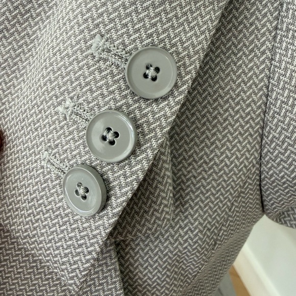 WHITE HOUSE BLACK MARKET Herringbone Suiting Blazer - Picture 10 of 13